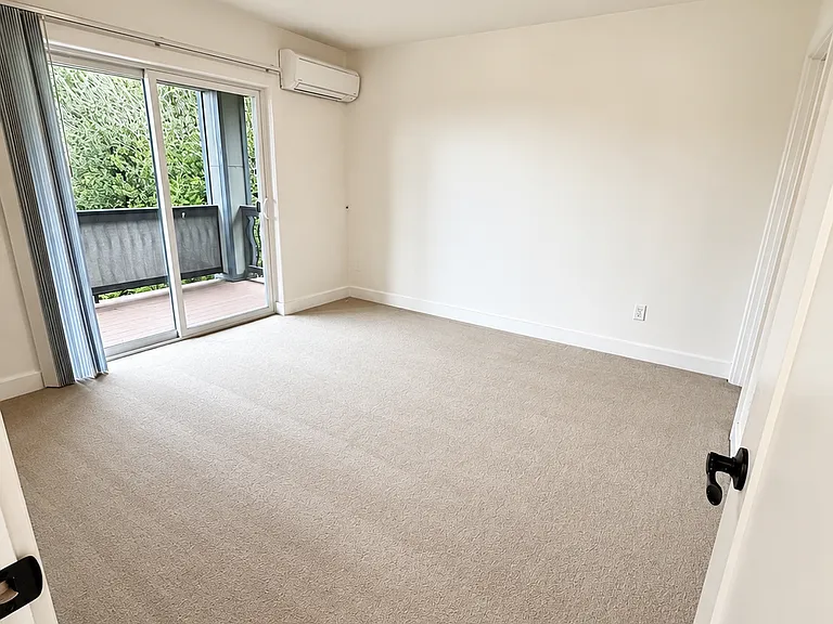 1742 SW 58th Ave — Photo 7
