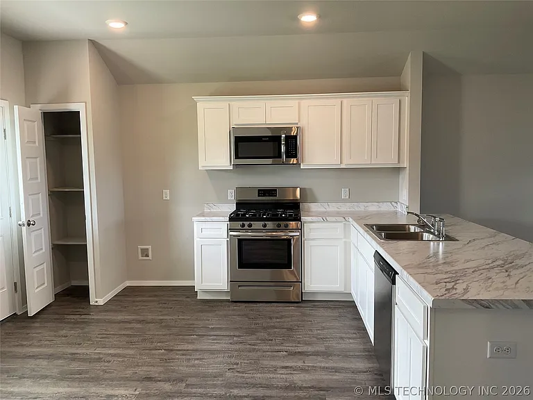 1519 N 81st St — Photo 5