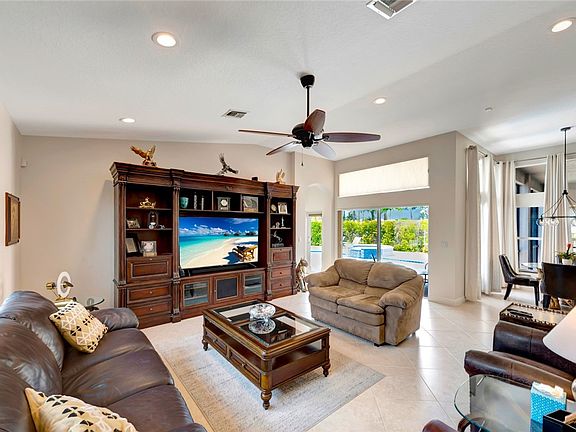 5th image of 2585 Little Eagle Ln SW