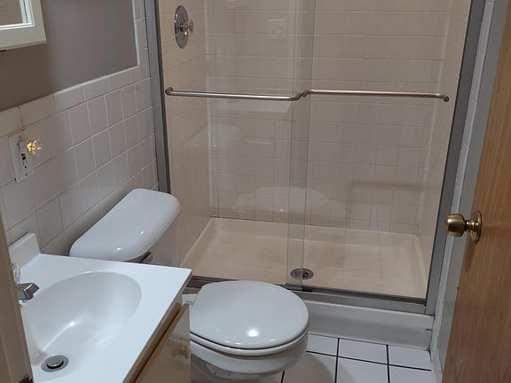 3rd image of 2219 W Homer St APT G