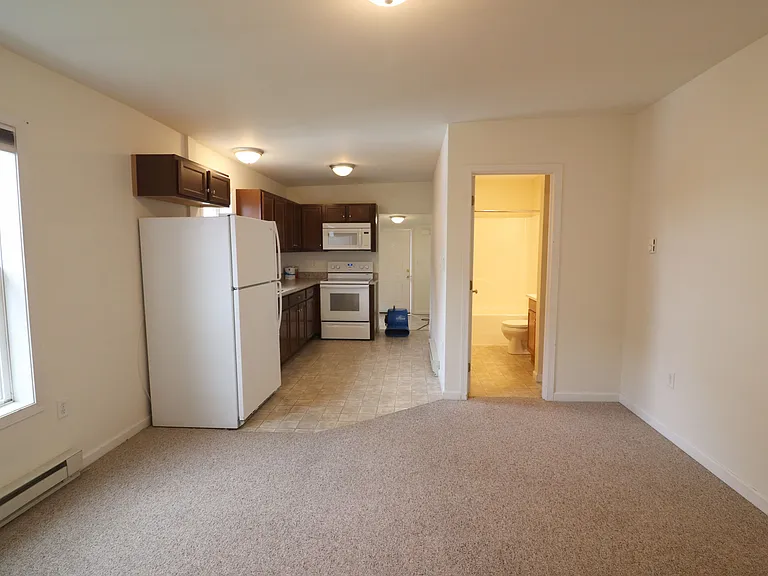709 Main St #B — Photo 9
