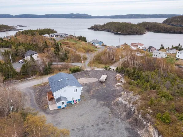 132 Main Street, Happy Adventure, NL A0G1Z0