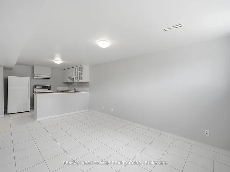 203 Nelson St #3 — Photo 6