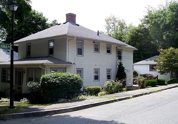Side house-from Hanna rd