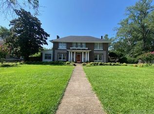 1113 E 3rd St, Hope, AR 71801