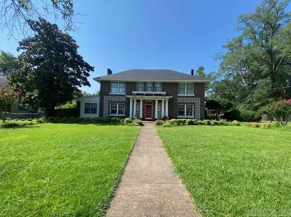 1113 E 3rd St, Hope, AR 71801