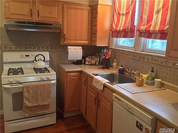 5th image of 131 Vernon Ave