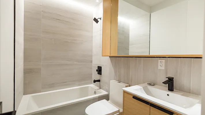 Rented by Nooklyn NYC LLC | media 51