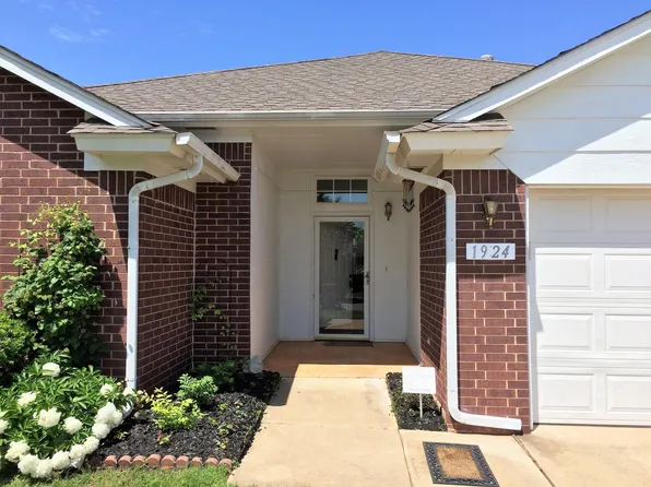 1924 Eastview Dr, Norman, OK 73071