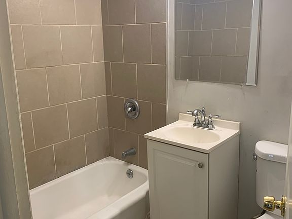 4th image of 1500 N 22nd Ave APT A1