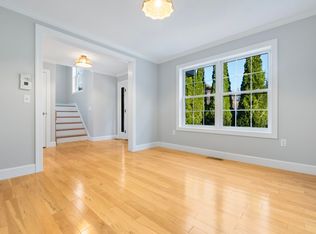 56 Summer St #A, Manchester, MA 01944