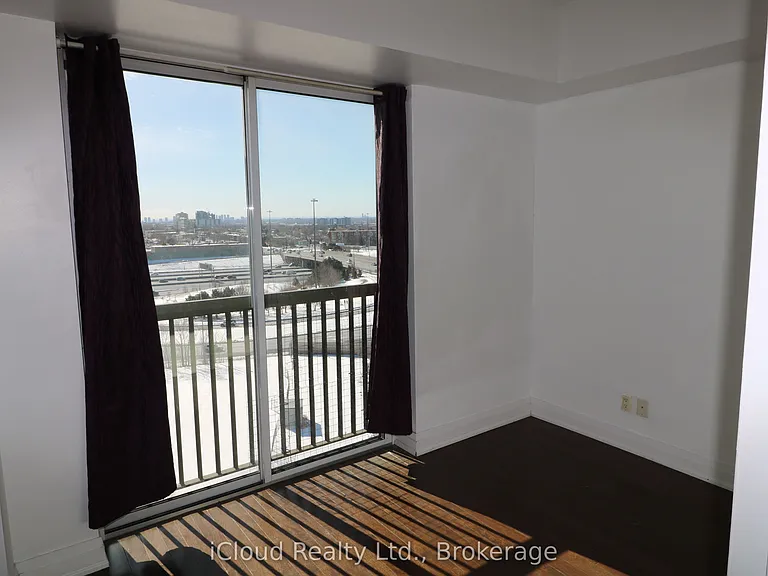 2737 Keele St #910 — Photo 7