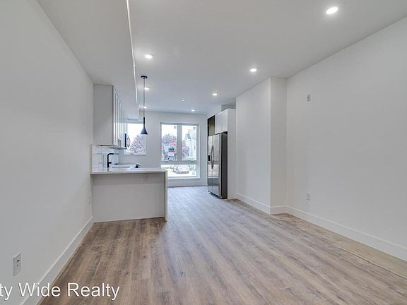 4th image of 1520 N 8th St #10143070