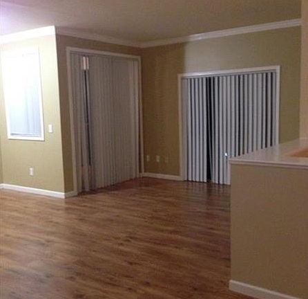 3rd image of 3105 NE 184th St APT 7301