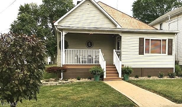 1st image of 637 Liberty St