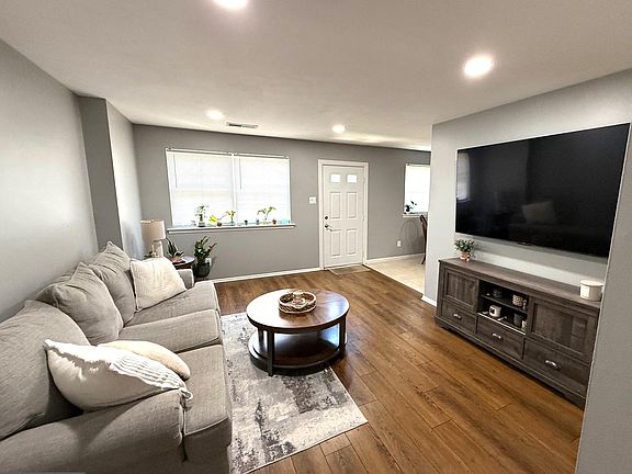 2nd image of 26 Forge Rd