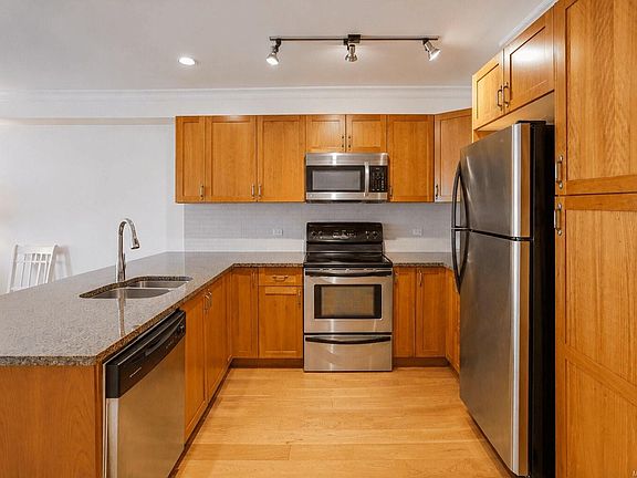 3rd image of 1514 Church Ave #204