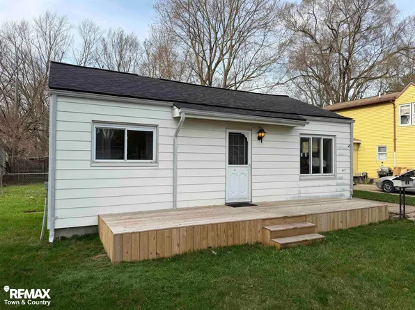 415 Oak St, Mount Morris, MI 48458
