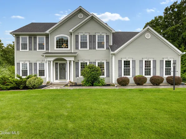9 Isabella Court, East Greenbush, NY 12061