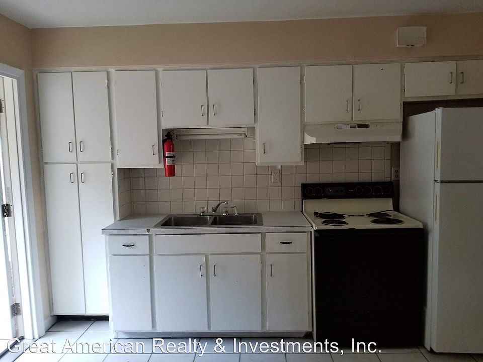 2nd image of 1123 S Maplenut Way APT 10