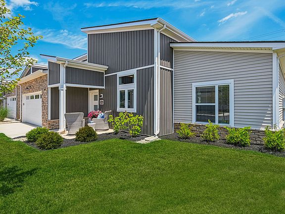 3rd image of 5151 Sugar Maple Dr #948FT