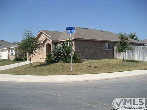 3rd image of 7955 Oakwood Pnes