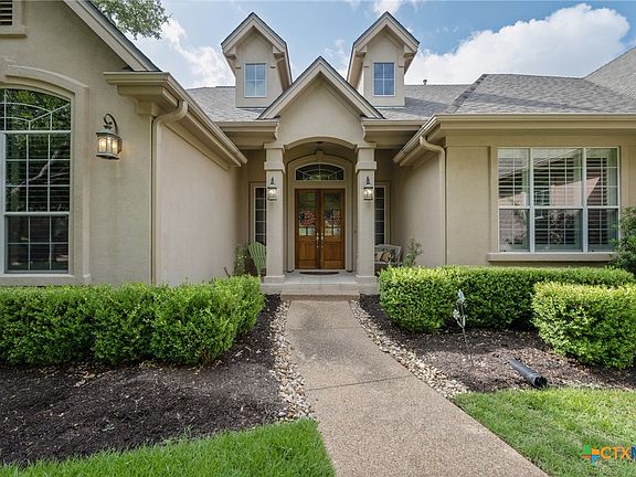 3rd image of 29 Meadows End