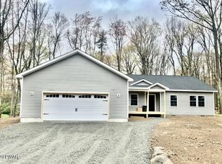 115 Yellow Wood Dr, Milford, PA