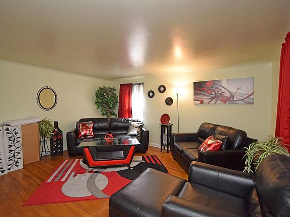 3rd image of 1107 Elm Park Dr