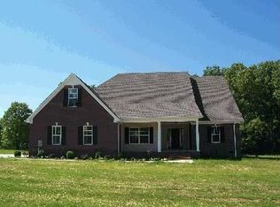 322 Centerpoint Dr, Summertown, TN 38483