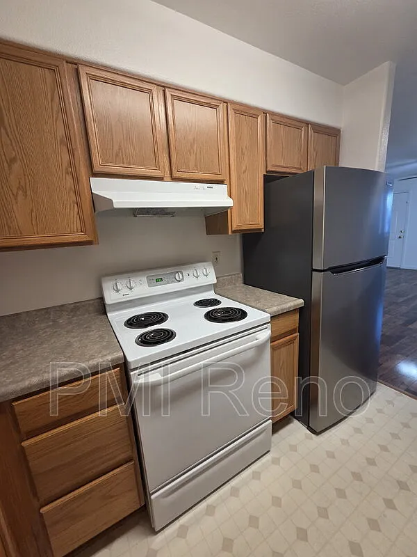 4 bed, 3.0 bath, 1484 sqft, $2,733 — Photo 4