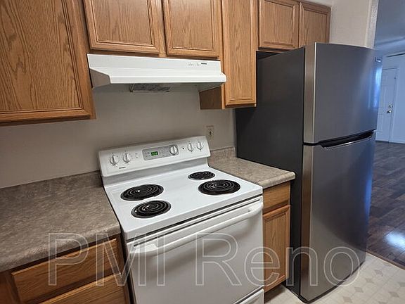 4th image of 421 Holcomb Ave