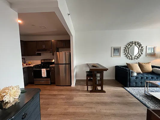 Rented by New York City Moves Team LLC | media 22