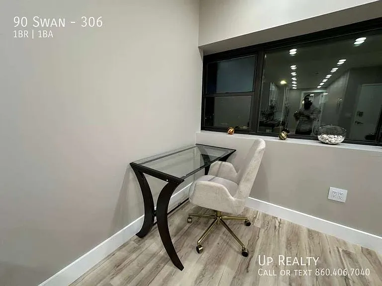 90 N Swan St #306 — Photo 28