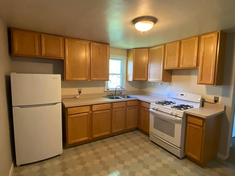 1st image of 139 Boncroft Dr Floor 2
