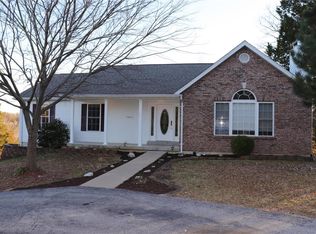 9865 Ridgecrest Dr, Hillsboro, MO 63050
