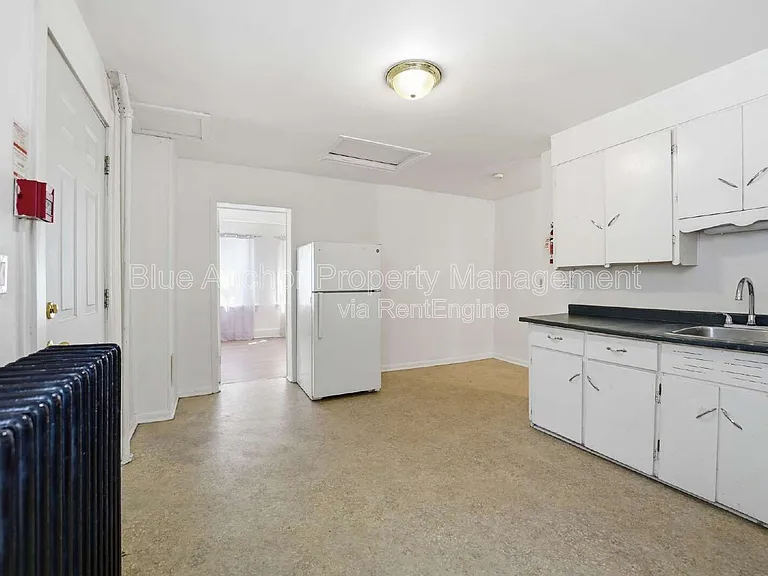 114 King St #2 — Photo 2