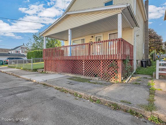 3rd image of 428 Park St