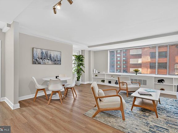 2nd image of 1121 Arlington Blvd APT 207