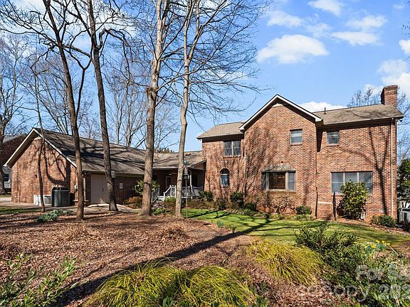 3rd image of 5030 Samuel Pinckney Dr