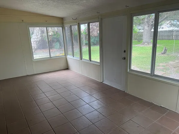 113 S Deerwood Ave, Orlando, FL 32825