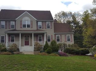 31 Londonderry Way, Uxbridge, MA 01569