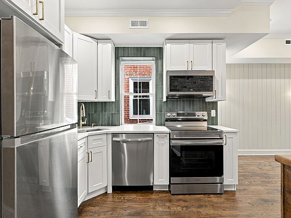 3rd image of 2434 N 33rd St #B