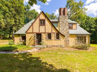 69 Peckham Ln, Killingly, CT 06239