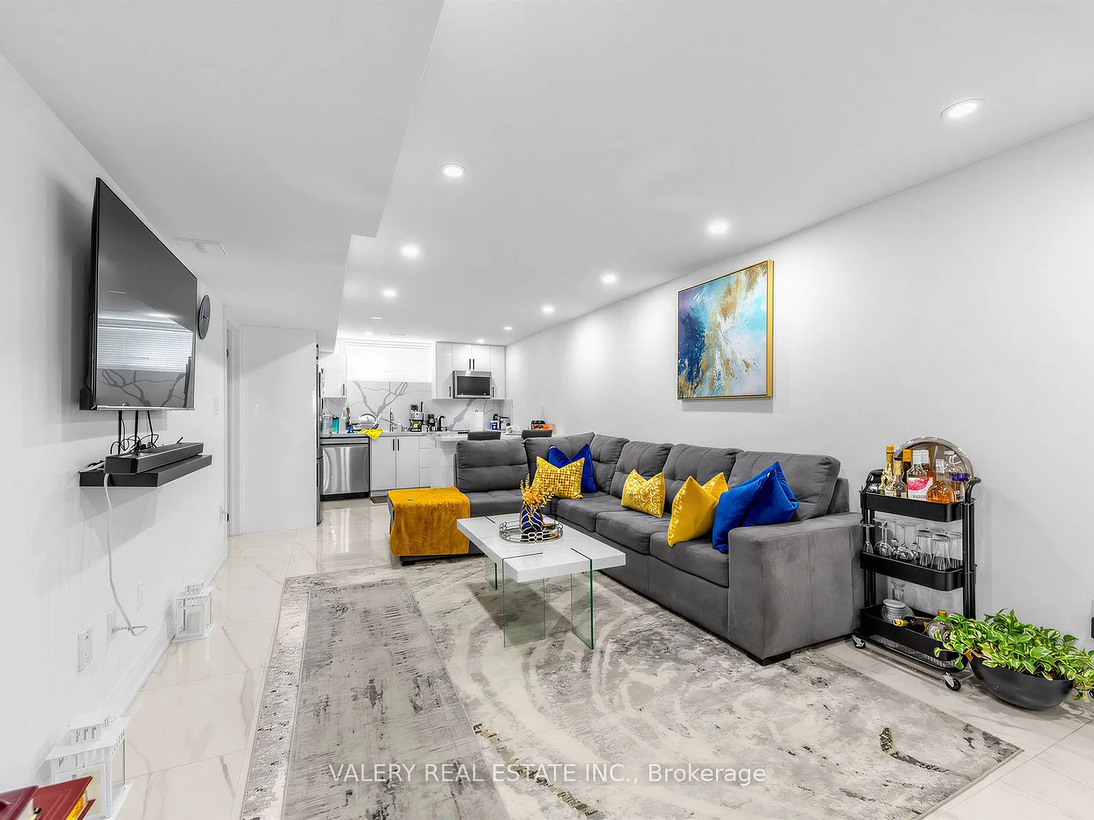 2 bed, $1,900 — Photo 3