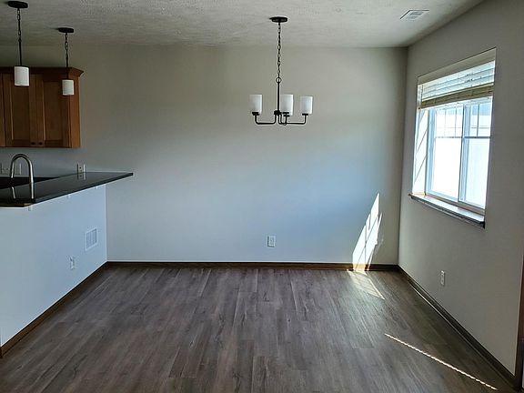 3rd image of 859 W Desert Vista Dr