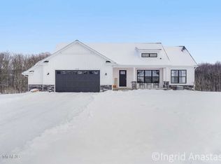 4232 Pauverly Dr, Middleville, MI 49333