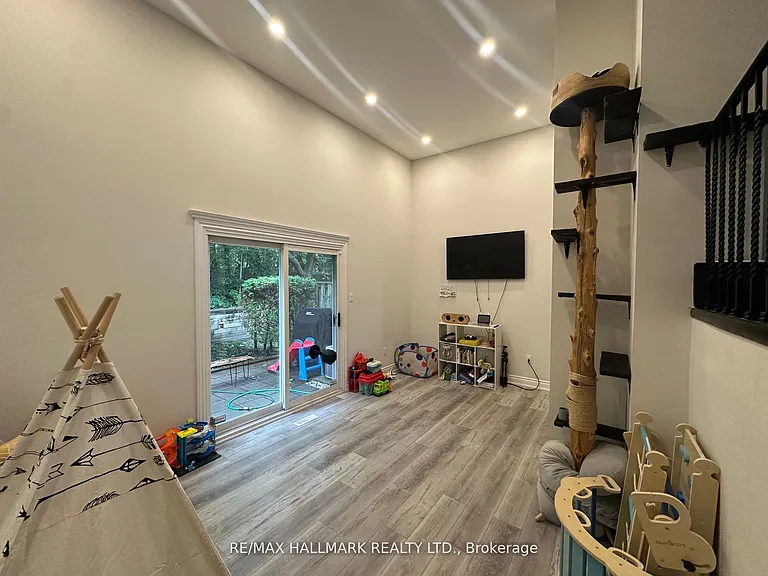 51 Paulander Dr #108 — Photo 8