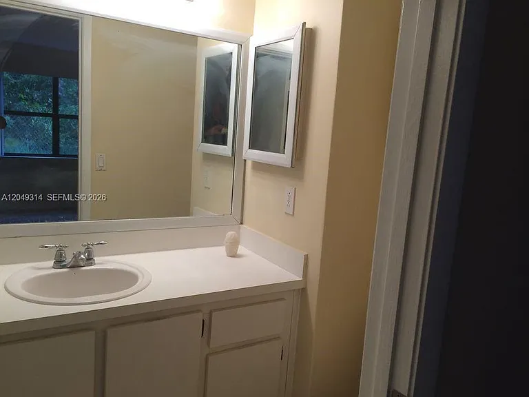 861 NE 207th Ln #10414 — Photo 5