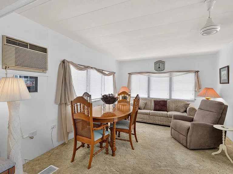 718 S Green Cir — Photo 12